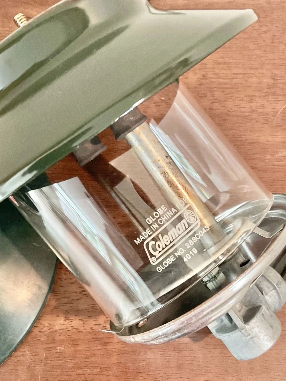 Coleman 5152C700 Two-Mantle Propane Lantern w/ New Glass Globe & Original Box